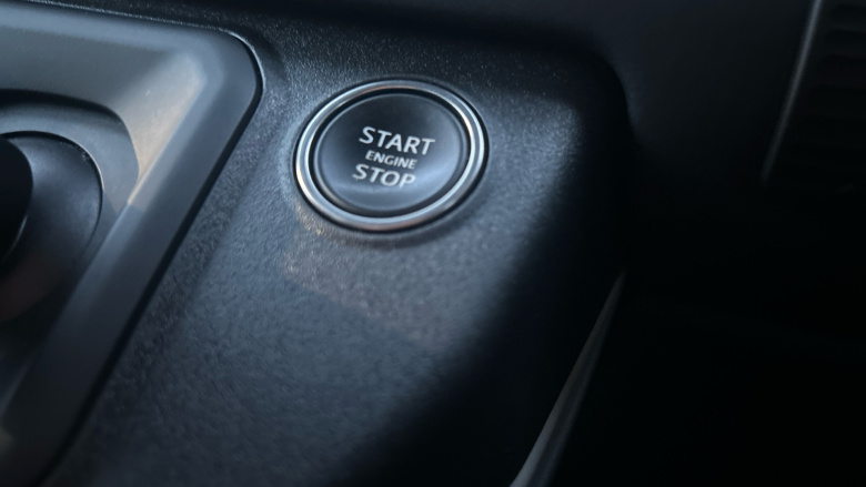 Land Rover Defender 3.0 D250 X-Dynamic HSE 110 5dr Auto Diesel Estate